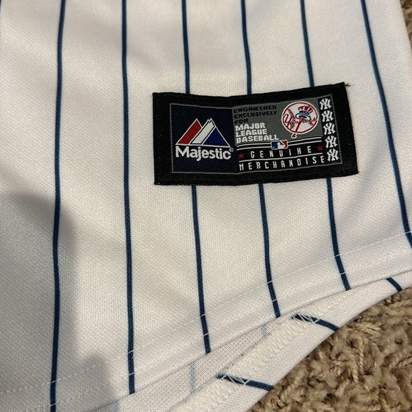 New York Yankees Derek Jeter Jersey - Picture 4 of 8